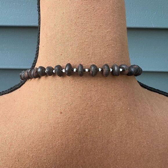 Vintage Single Strand Necklace Wooden Hand Carved beads & African Safari Animals - Picture 6 of 11